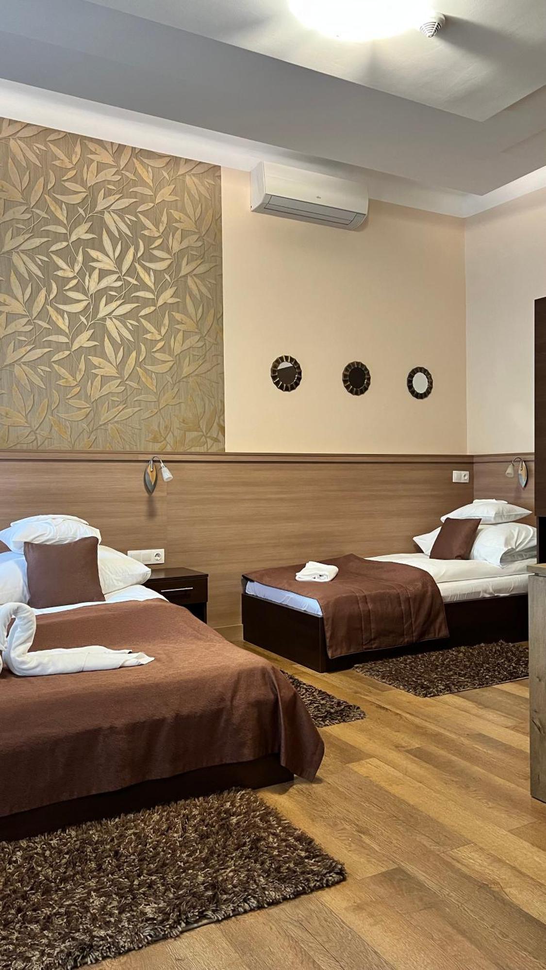 Central Hotel 21 And Apartments Budapest Luaran gambar