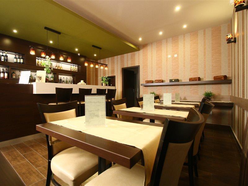 Central Hotel 21 And Apartments Budapest Luaran gambar